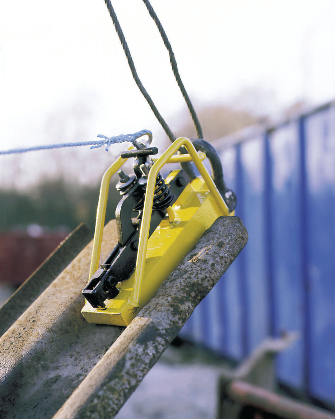 CP Pile pitching clamps