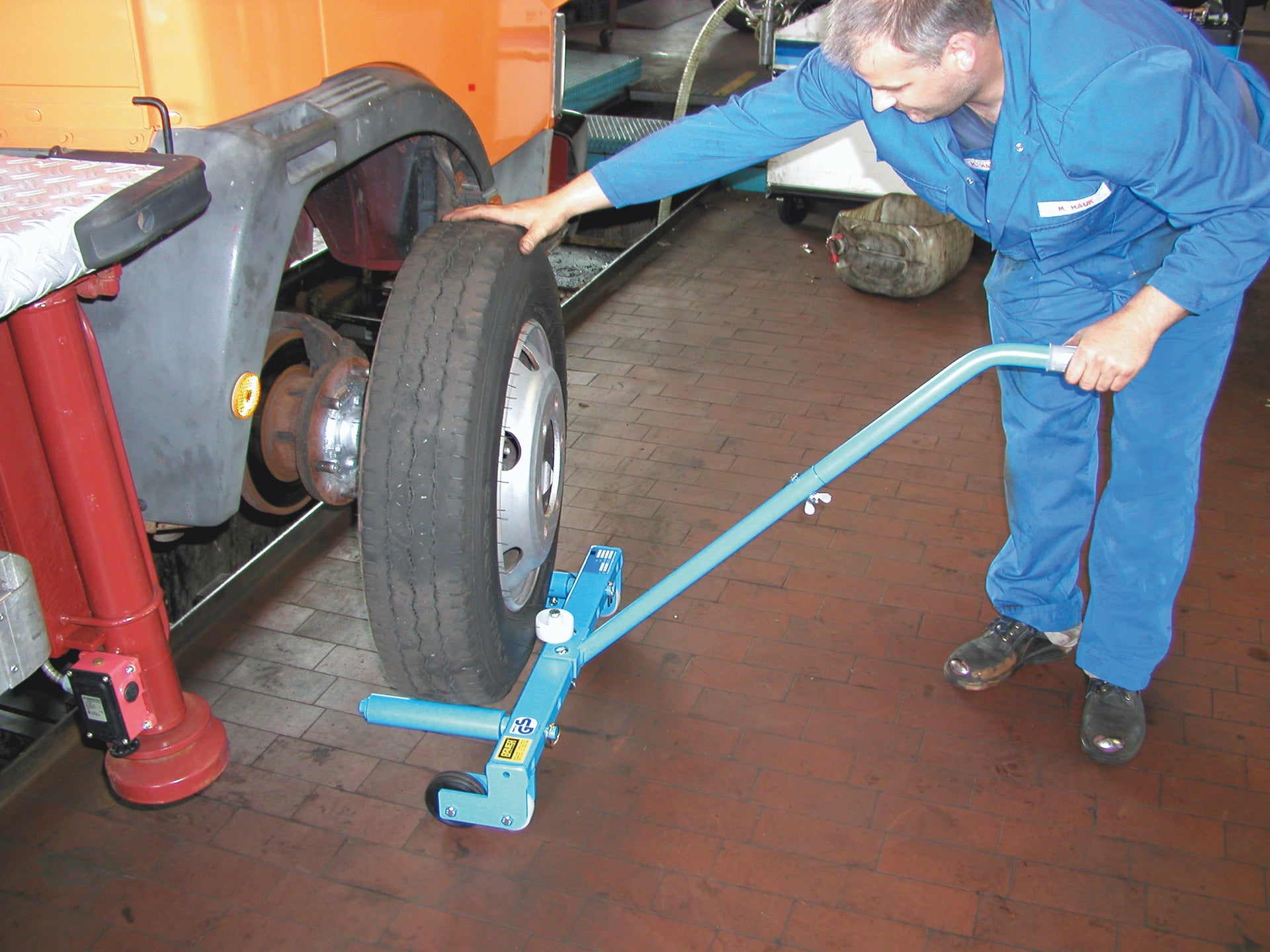 Tyre Fitting Equipment RM