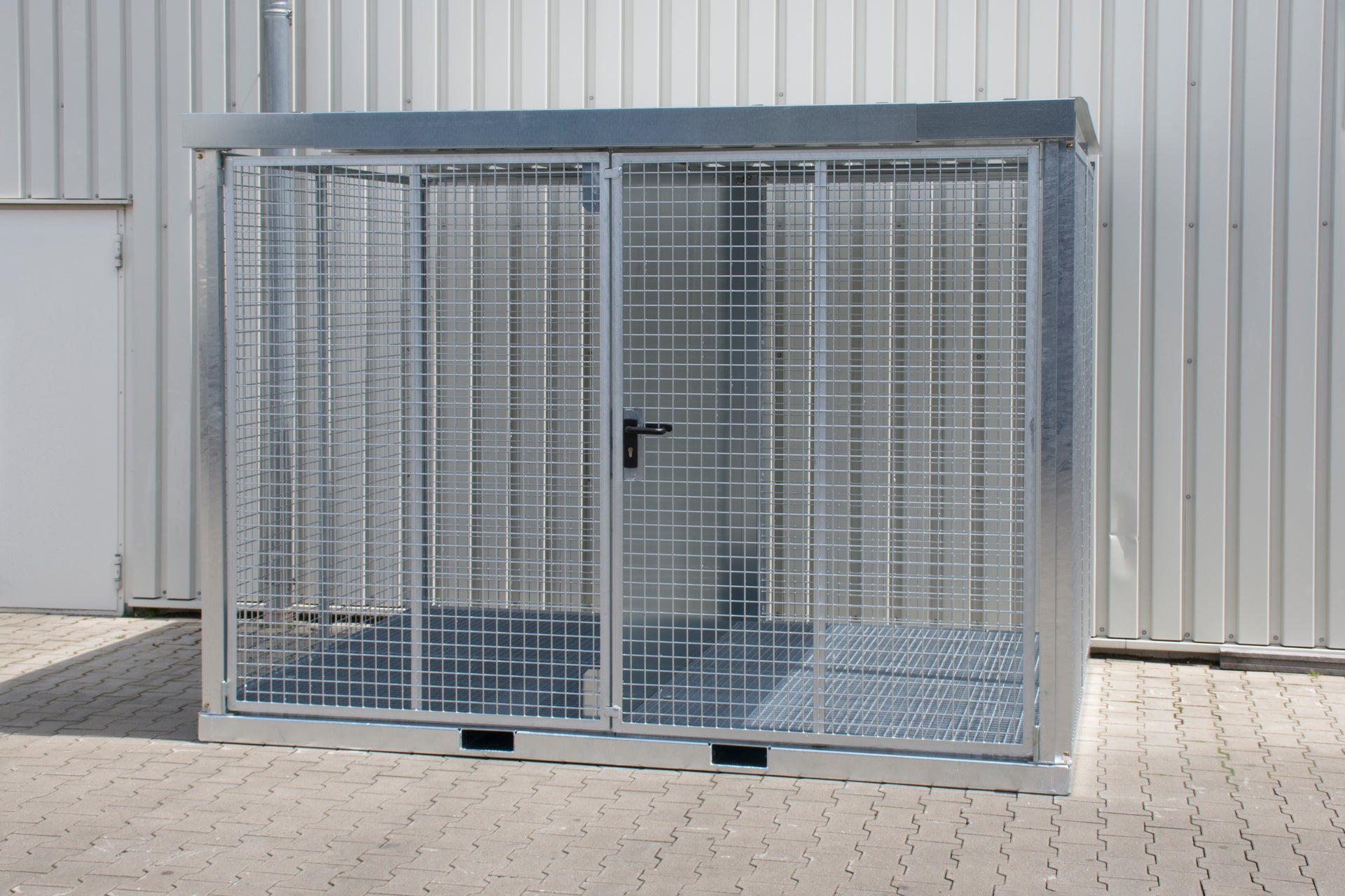Gas Cylinder Container GFC-E/G M5