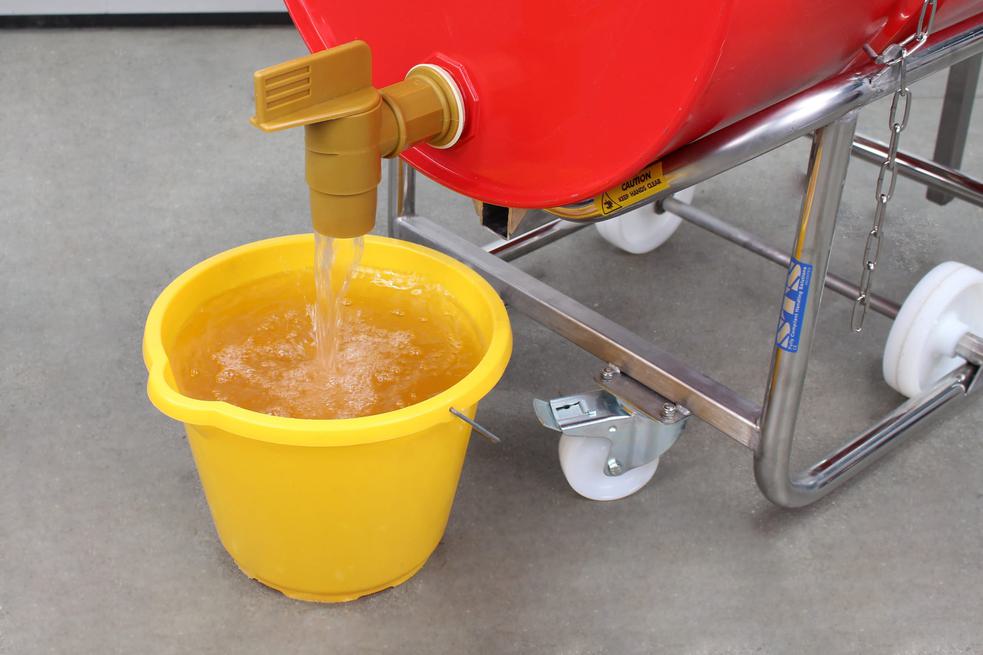 STS 205L Drum Dispensing Cradle