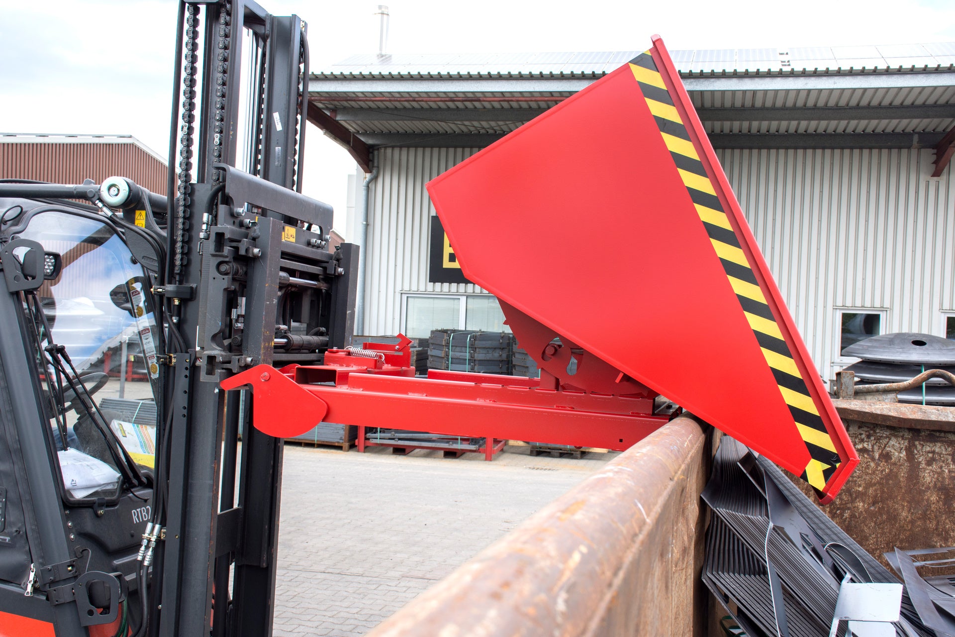 Automatic Tilting Container 4A 900