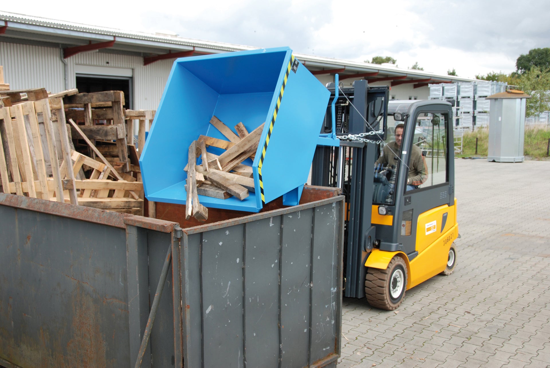 Tilting Container GU 300