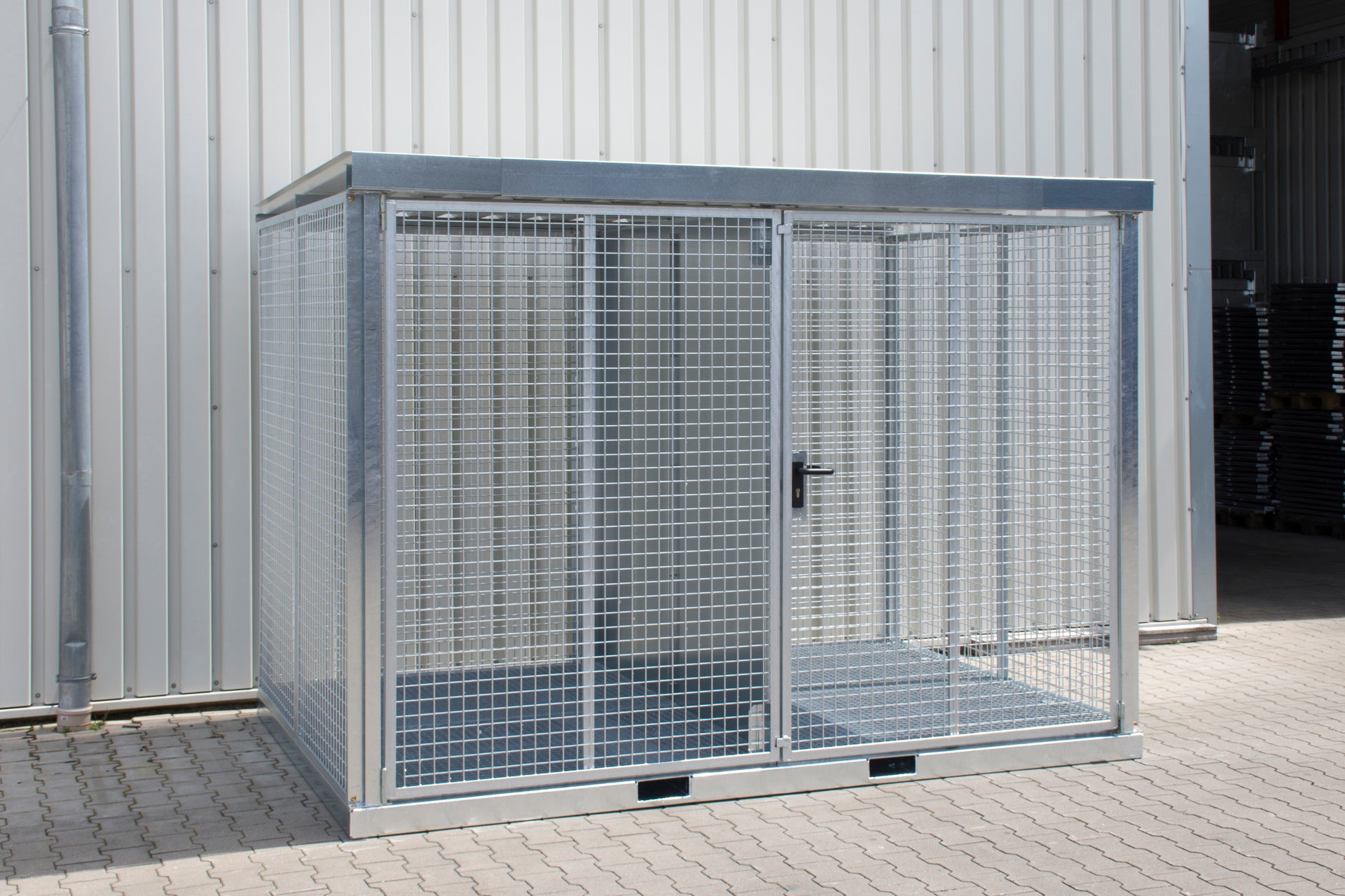 Gas Cylinder Container GFC-E/G M5