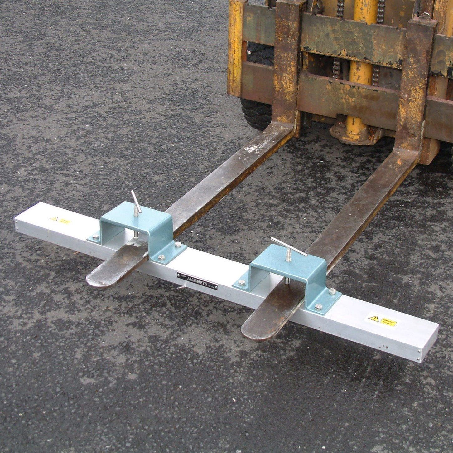 Magnetic Forklift Sweeper